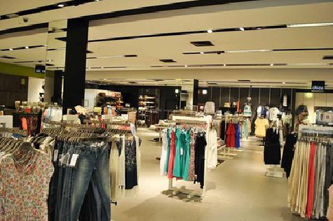 新干县商场里的店面怎么装修？